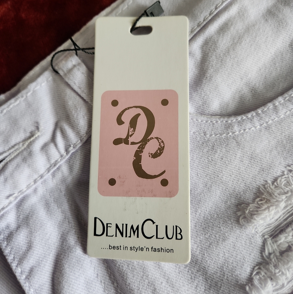 Women’s White Jeans - Classic Straight Fit